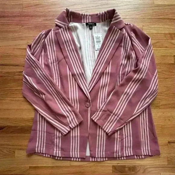NWT Torrid Lightweight Boyfriend Blazer Size 0/LARGE Boyfriend Fit - Picture 2 of 7